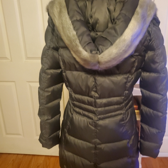 Laundry by Shelli Segal Puffer Jacket - Picture 10 of 16